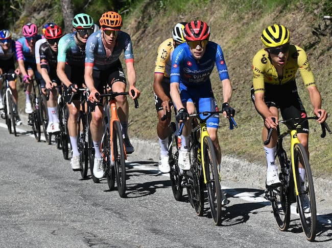 PILA - GRESSAN, ITALY - MAY 23: (L-R) Felix Gall of Austria and Team Decathlon CMA CGM, Thymen Arensman of Netherlands, Egan Bernal of Colombia and Netcompany INEOS Cycling Team, Jonas Vingegaard of Denmark - Blue Mountain Jersey and Davide Piganzoli of Italy and Team Visma | Lease a Bike compete in the breakaway during the 109th Giro d'Italia 2026, Stage 14 a 133km stage from Aosta to Pila - Gressan 1789m / #UCIWT / on May 23, 2026 in Pila - Gressan, Italy. (Photo by Tim de Waele/Getty Images)