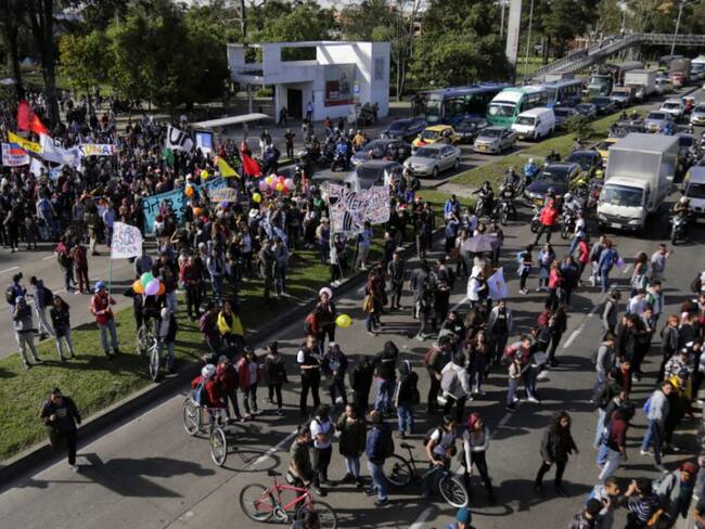 Disturbios en una nueva jornada de marchas por la educación en Bogotá