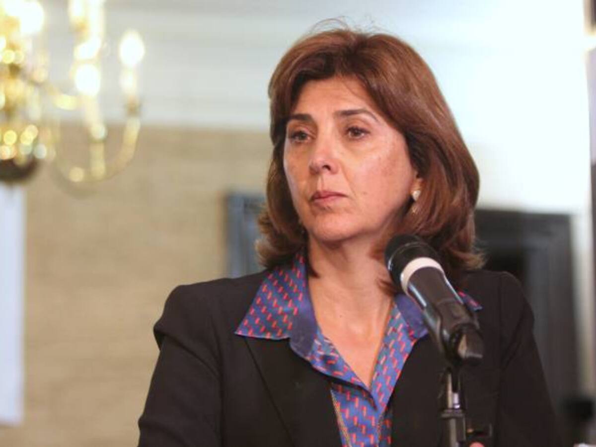 Colombia y Ecuador continúan coordinando acciones militares contra “Guacho”