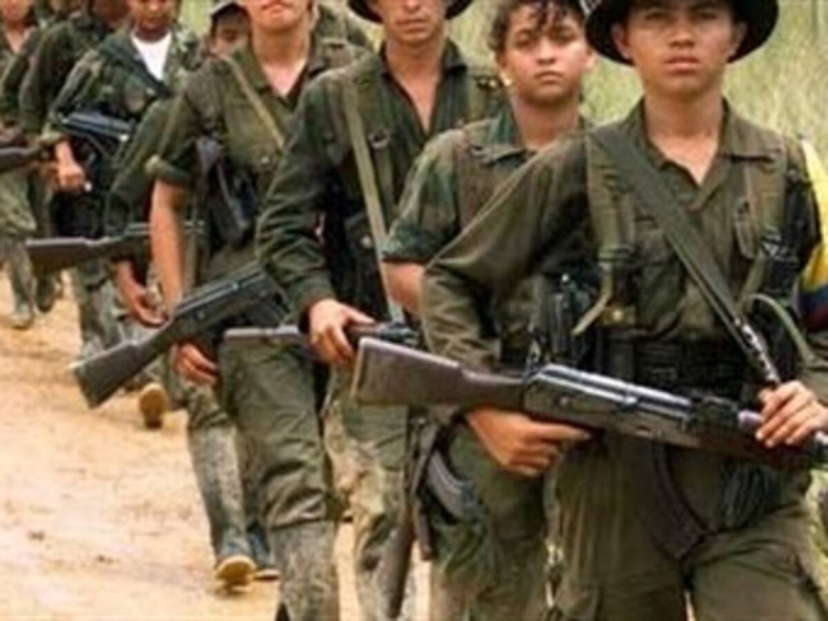 Más de 14.000 menores siguen vinculados a los grupos ilegales