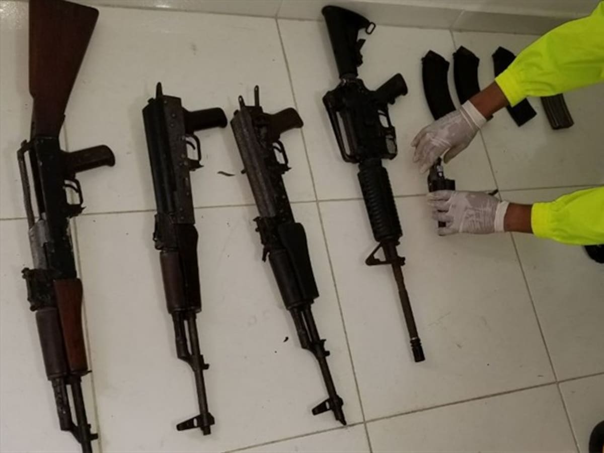 Incautan armamento que pertenecería a banda sicarial en Cali