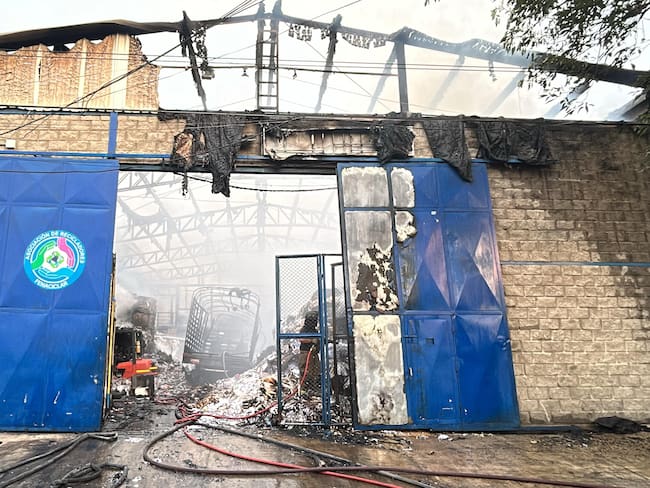 Bodega afectada - Caracol Radio.