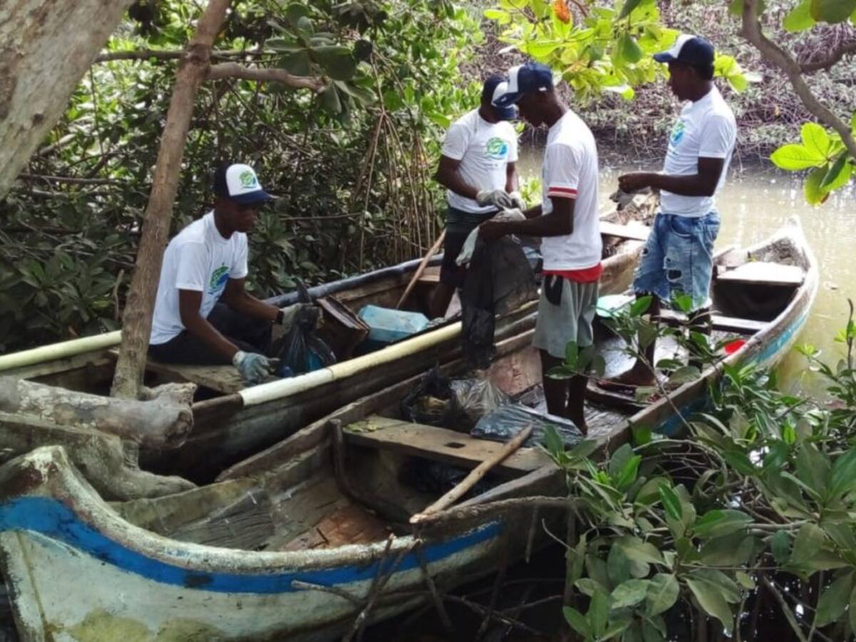 Recuperaron 682 kilos de residuos sólidos en el caño Juan Angola