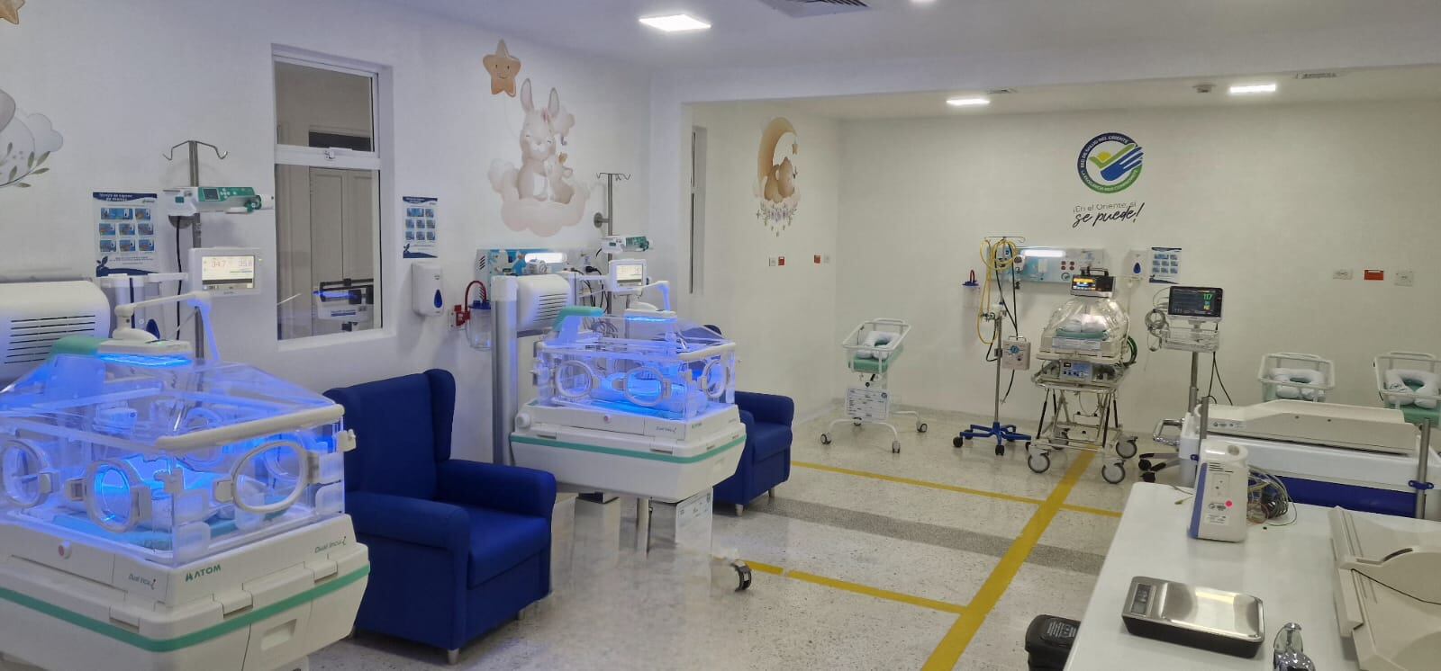 Sala de atención a recien nacidos en el Hospital Carlos Holmes Trujillo en la red de salud Oriente en Cali