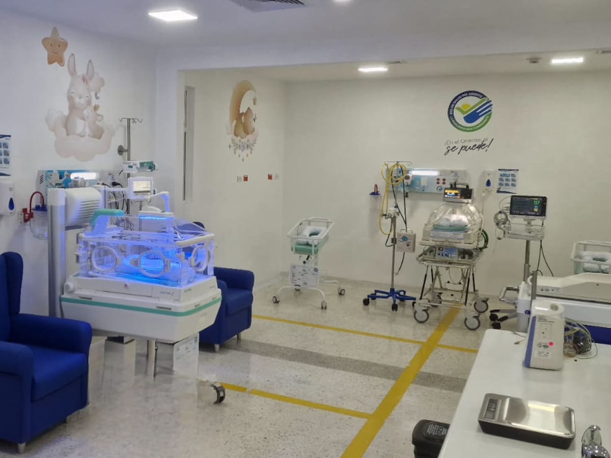 Red de salud pública inaugura nueva sala de cuidado neonatal