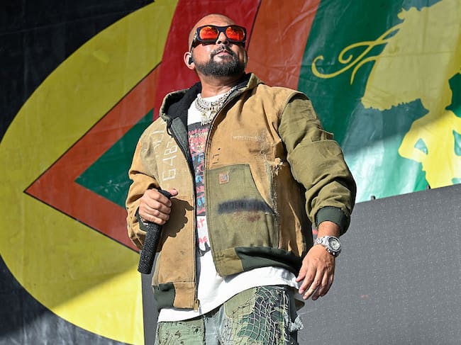 NEW ORLEANS, LOUISIANA - APRIL 24: Sean Paul performs onstage at the 2026 New Orleans Jazz & Heritage Festival at Fair Grounds Race Course on April 24, 2026 in New Orleans, Louisiana. (Photo by Astrida Valigorsky/Getty Images)
