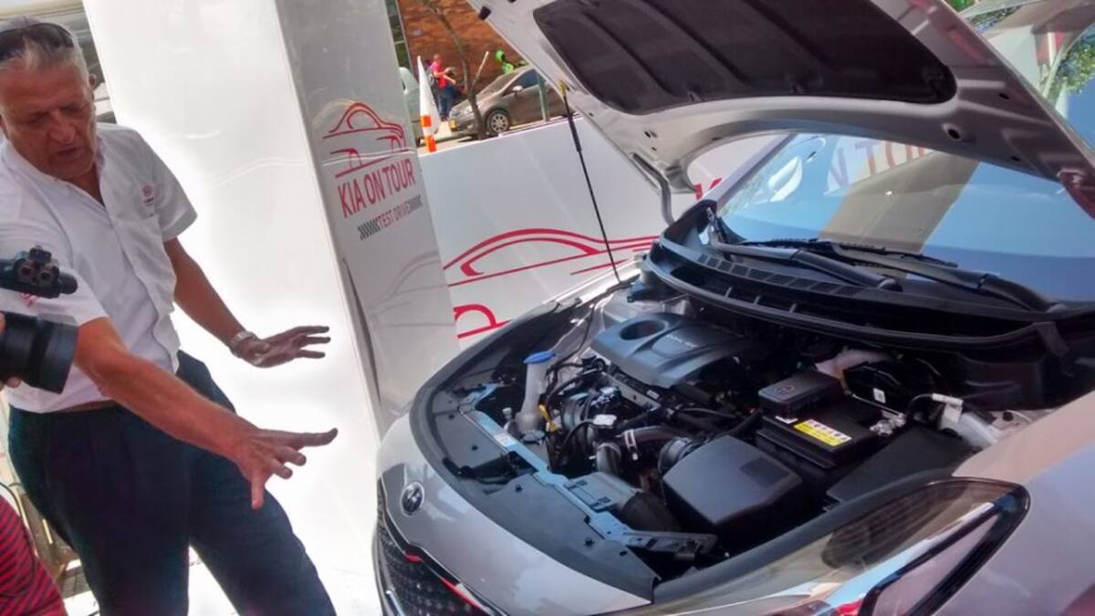 El KIA ON TOUR de Neiva 2016 se llevó a cabo en la plazoleta del Centro de Convenciones Jose Eustasio Rivera. 