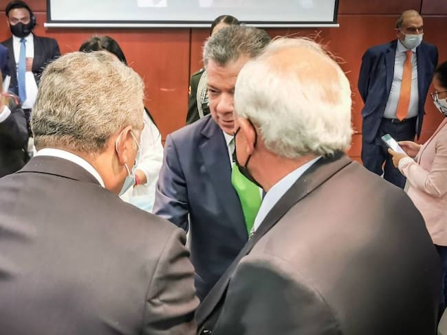 Reunión del presidente Iván Duque y el expresidente Juan Manuel Santos.  Foto: Twitter Embajada de Alemania en Colombia