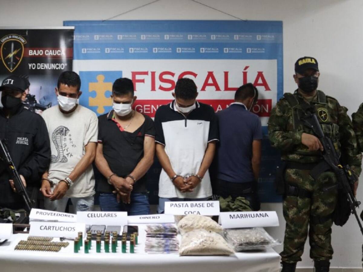 Capturan presuntos responsables de quemar vehículos en Valdivia