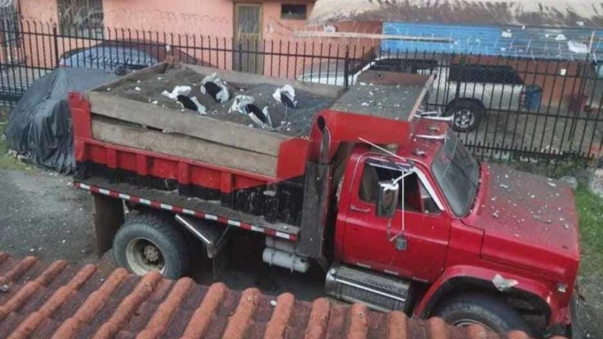 Atención: desde una volqueta fueron lanzados explosivos contra la Policía en Popayán