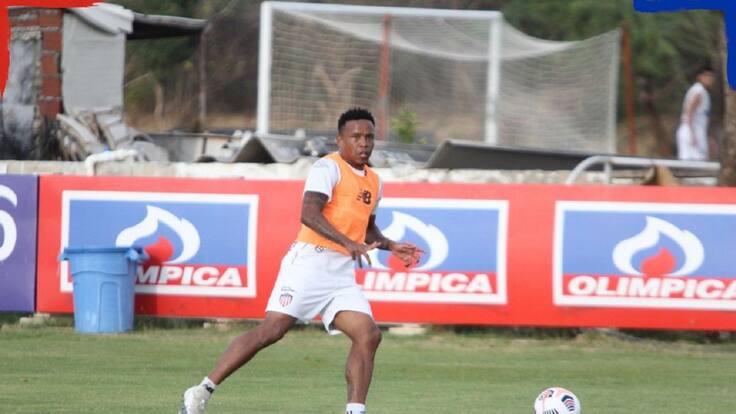 Jhon Pajoy: “Tenemos que sumar de a tres porque se nos acaban las fechas”