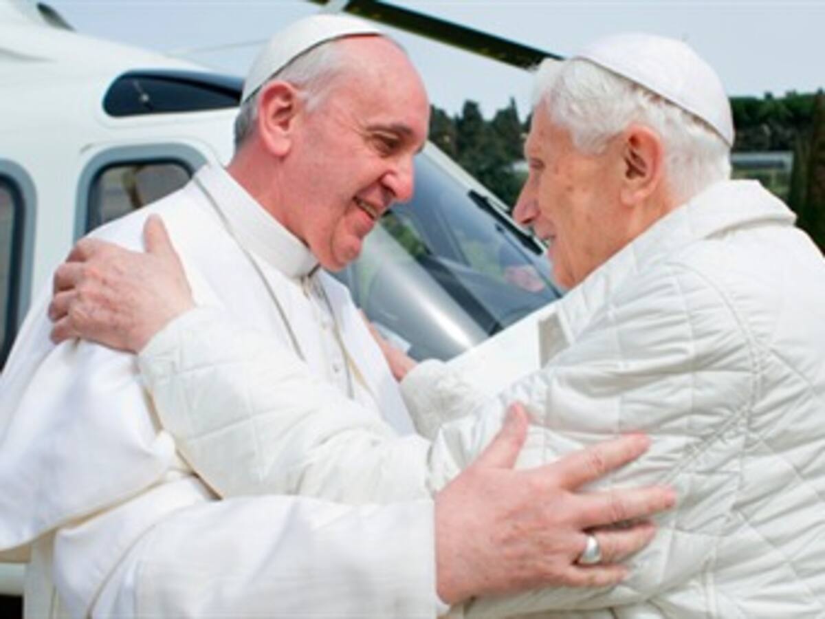 Francisco y Benedicto XVI mantuvieron nueva conversación telefónica