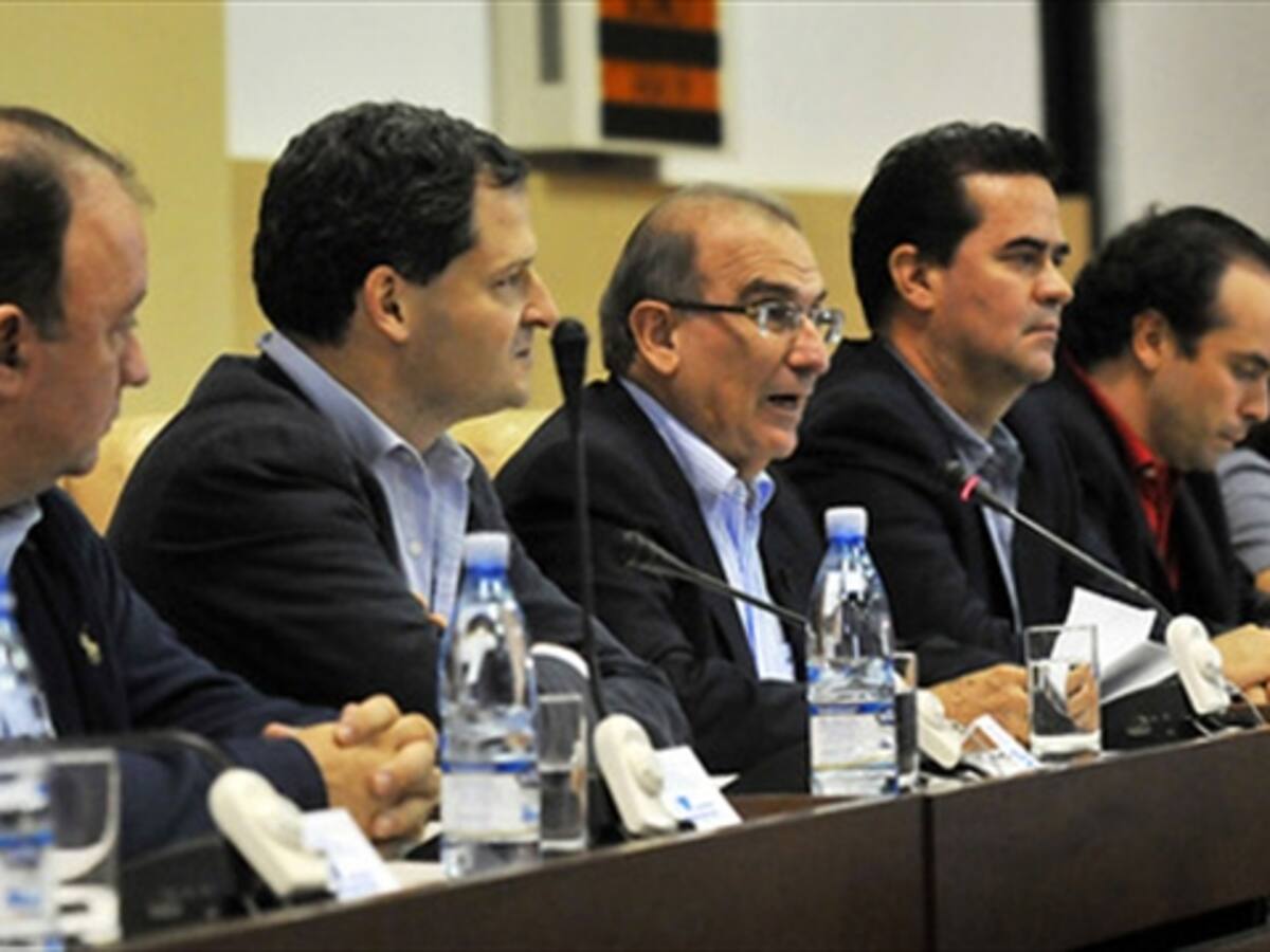 No ha habido capitulación en La Habana: Humberto De la Calle