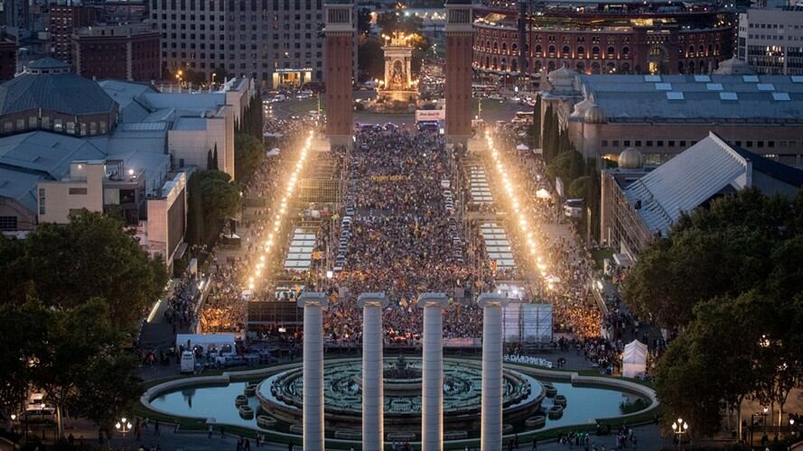 Cambian el nombre de la Plaza de España de Barcelona en Google Maps. Foto: Getty Images