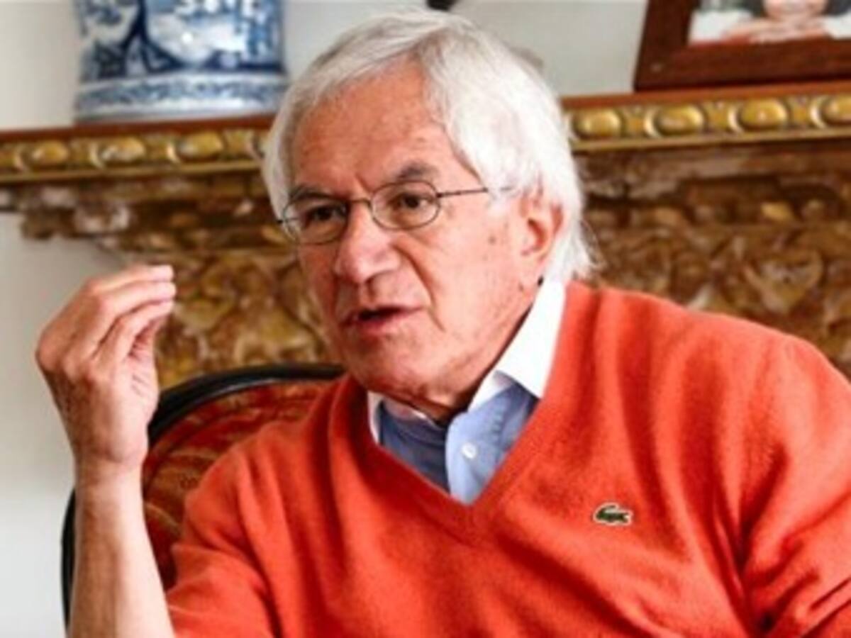 Petro cree que tiene inmunidad: Jaime Castro