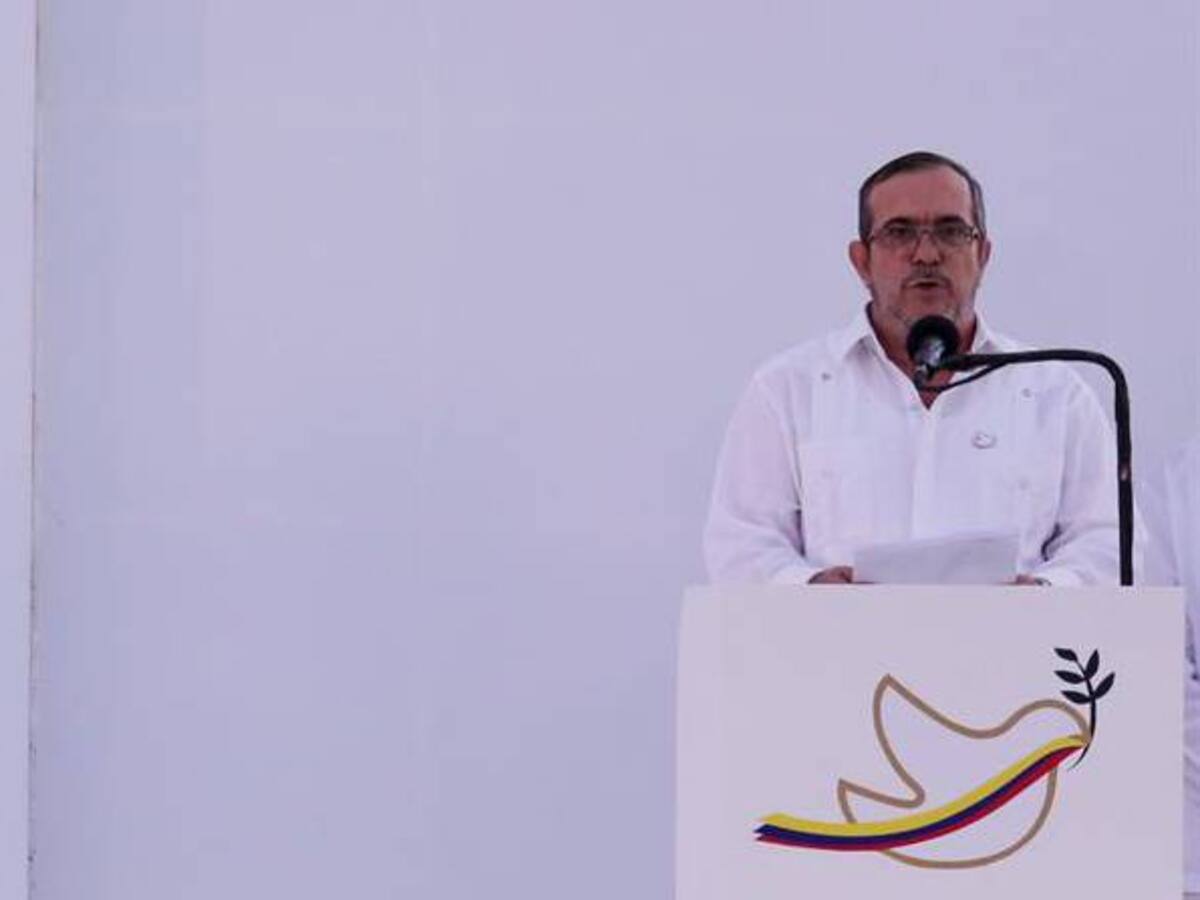La demora en su discurso, la causante del susto de Rodrigo Londoño en la firma de la paz
