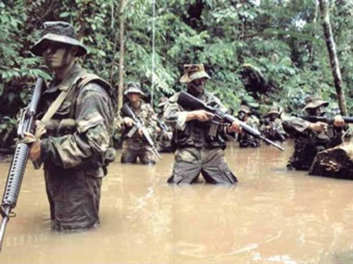 Jefe militar de Ecuador reitera cero tolerancia con las FARC