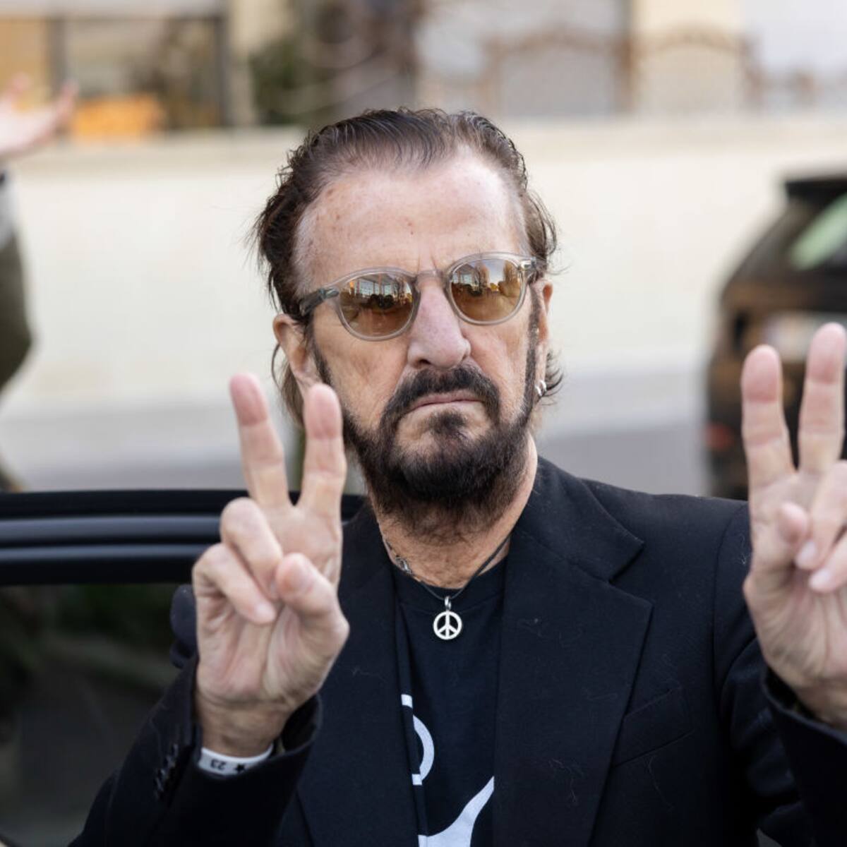 El exBeatle Ringo Starr anuncia su nuevo álbum ‘Long Long Road’ y lanza el tema “It’s Been Too Long”