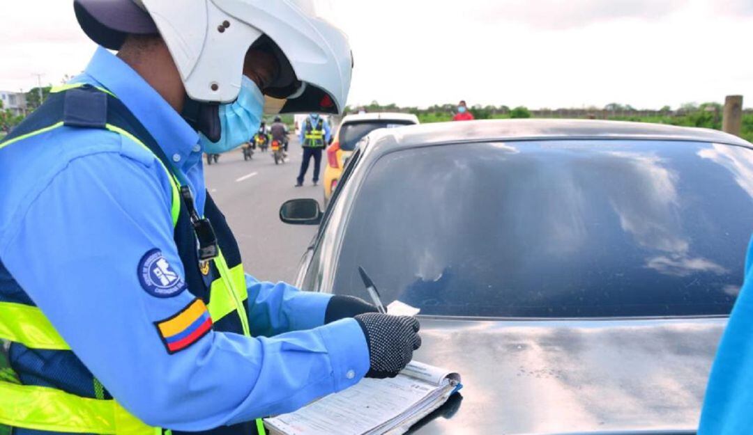 El organismo de tránsito de Cartagena desplegó operativos de control en los entornos de playas bioseguras habilitadas en la ciudad.