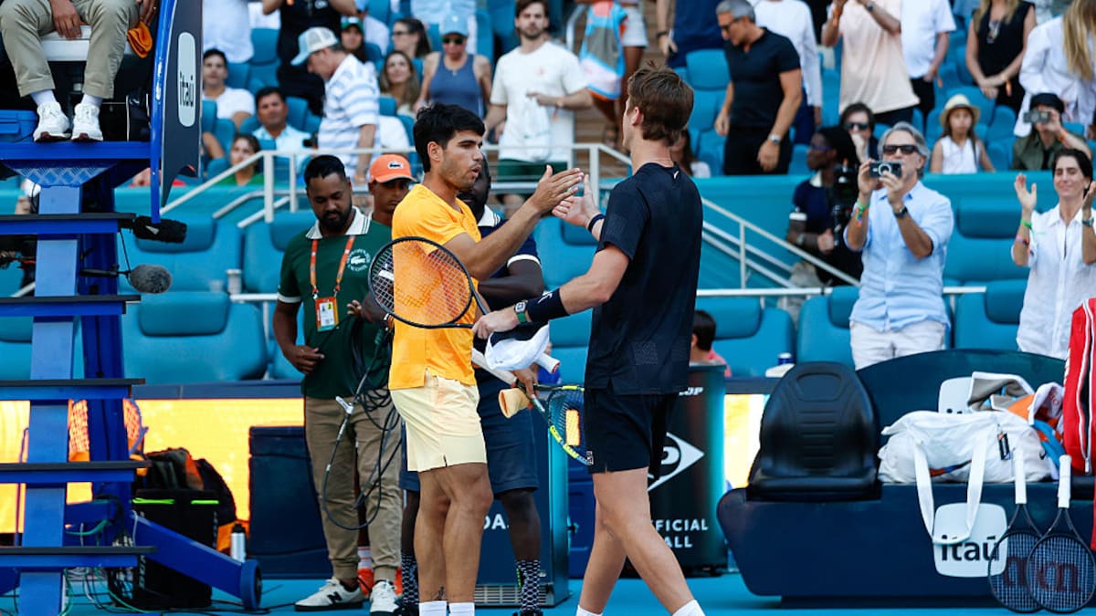 Sebastian Korda sorprendió en el Miami Open al eliminar a Carlos Alcaraz, número uno del mundo