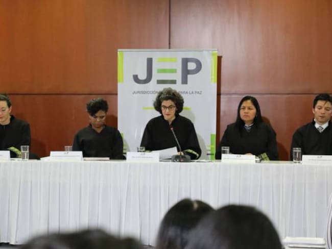 Primera audiencia que reune víctimas y presuntos victimarios en la JEP