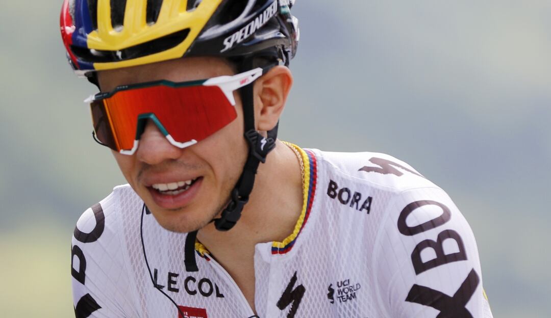 Sergio Higuita corre con los colores de Colombia al ser el vigente campeón nacional de ruta.