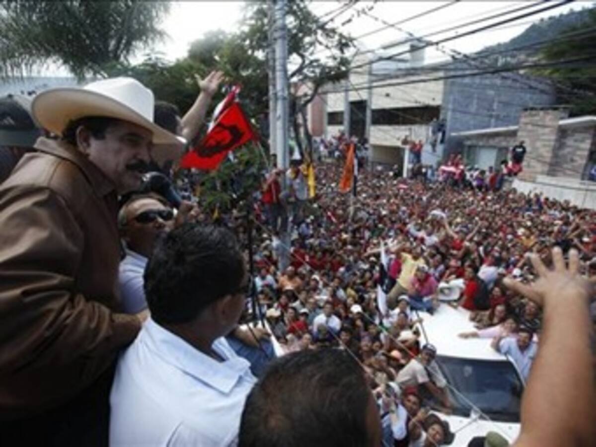 Manuel Zelaya dice que está en peligro y que tienen embajada de Brasil “rodeada”