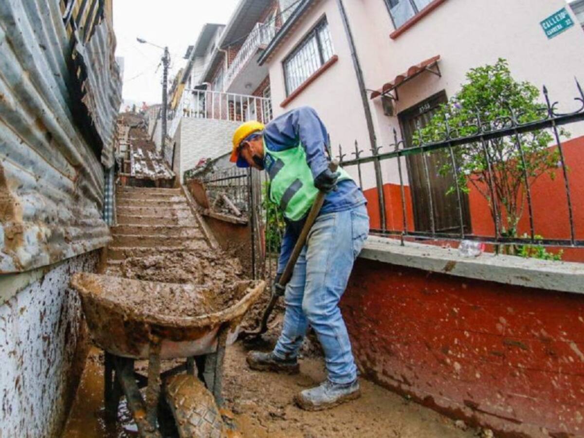 En el derrumbe del barrio Centenario aún se hace remoción de tierra