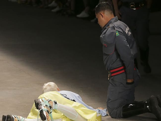 Modelo muere tras enfermarse y caer en pasarela en Sao Paulo