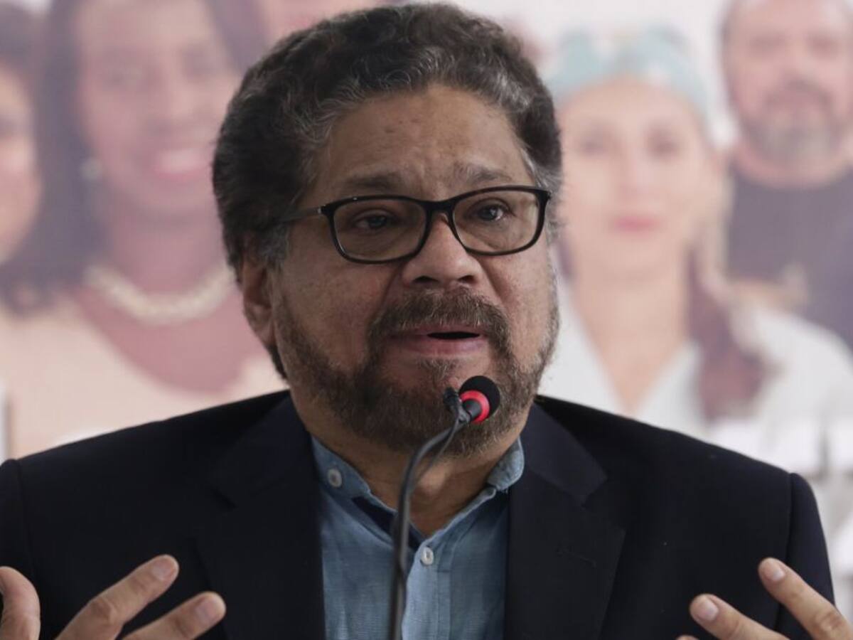 Al igual que Trump, contenido de Las Farc queda fuera de Redes Sociales