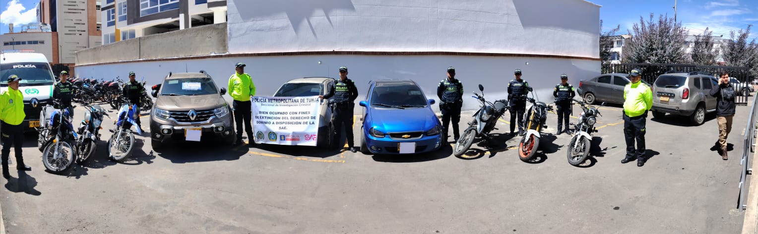 La operación permitió congelar 22 productos financieros y afectar siete inmuebles, además de vehículos y motocicletas.