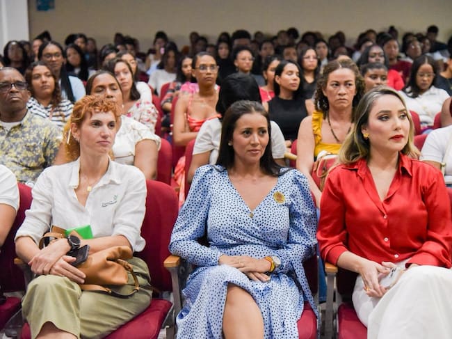 Se inician los diplomados gratuitos de la Escuela de Oficios Hoteleros y Turísticos 2026 con su primera cohorte