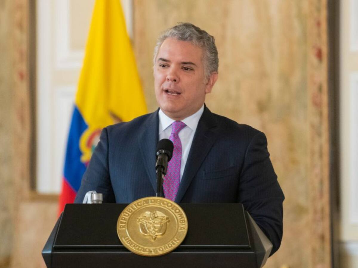 60 personalidades políticas piden a Duque 'detener persecución' a Caicedo