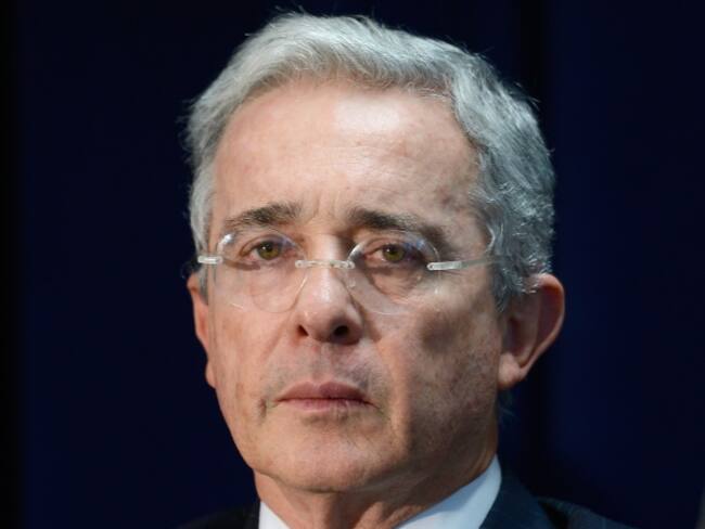 Álvaro Uribe criticó propuesta de reforma a la justicia a través de referendo