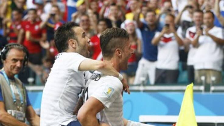 En un minuto, Francia se puso 2-0 ante Suiza