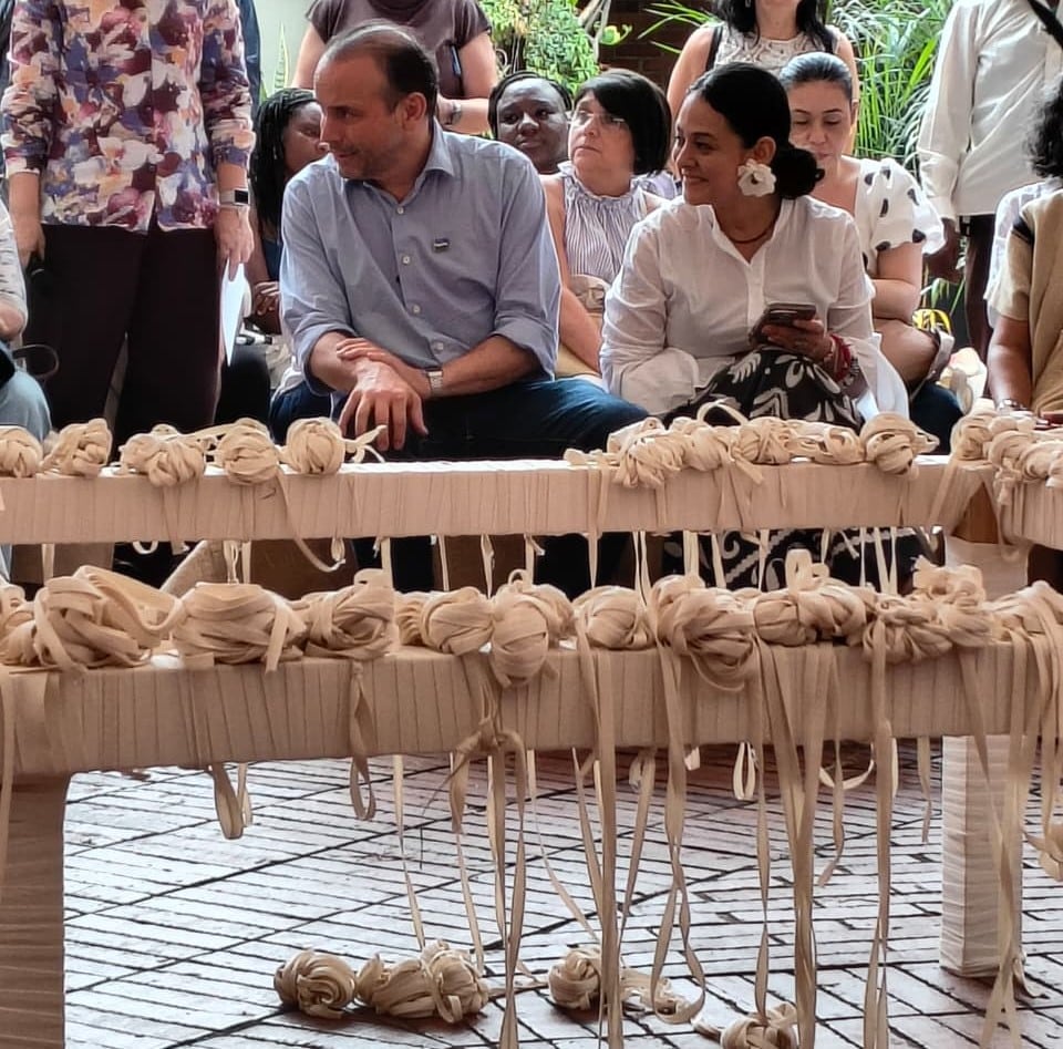 El alcalde de Cali, Alejandro Eder y la secretaria de Cultura Leydi Higidio, realizan el evento de apertura del programa "Litoral 2026".
