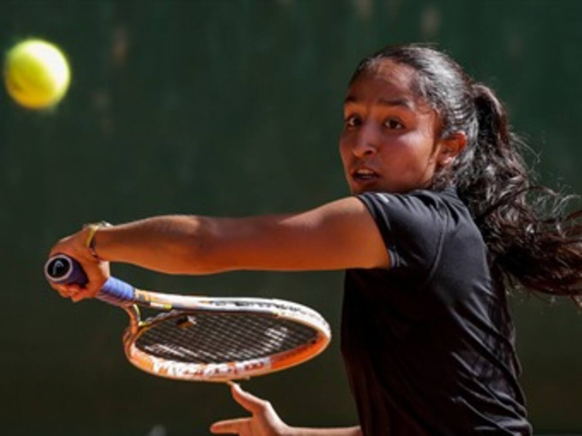 Inició el Seguros Bolívar con triunfo de Laura Arciniegas
