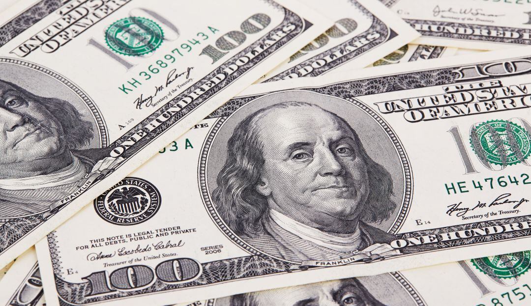 Cierre dólar lunes 11 de abril del 2022