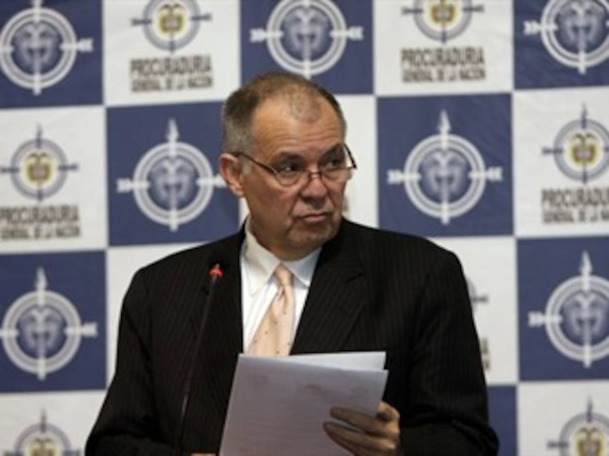 Fiscal general tiene que cumplir su rol y no interferir en el proceso de paz”: procurador