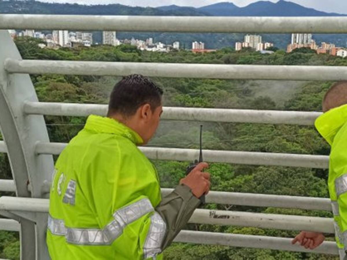Encontraron el cuerpo de hombre que se lanzó del puente de la novena