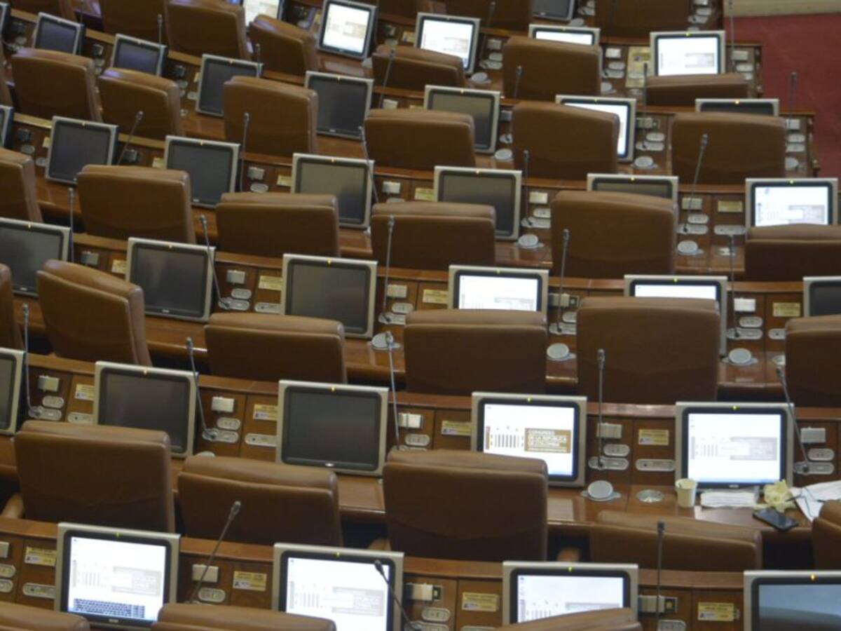 Cámara cierra el camino a sesiones semipresenciales