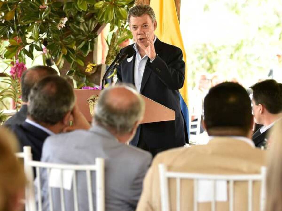 Santos viaja mañana a Cuba por acuerdo sobre fin del conflicto