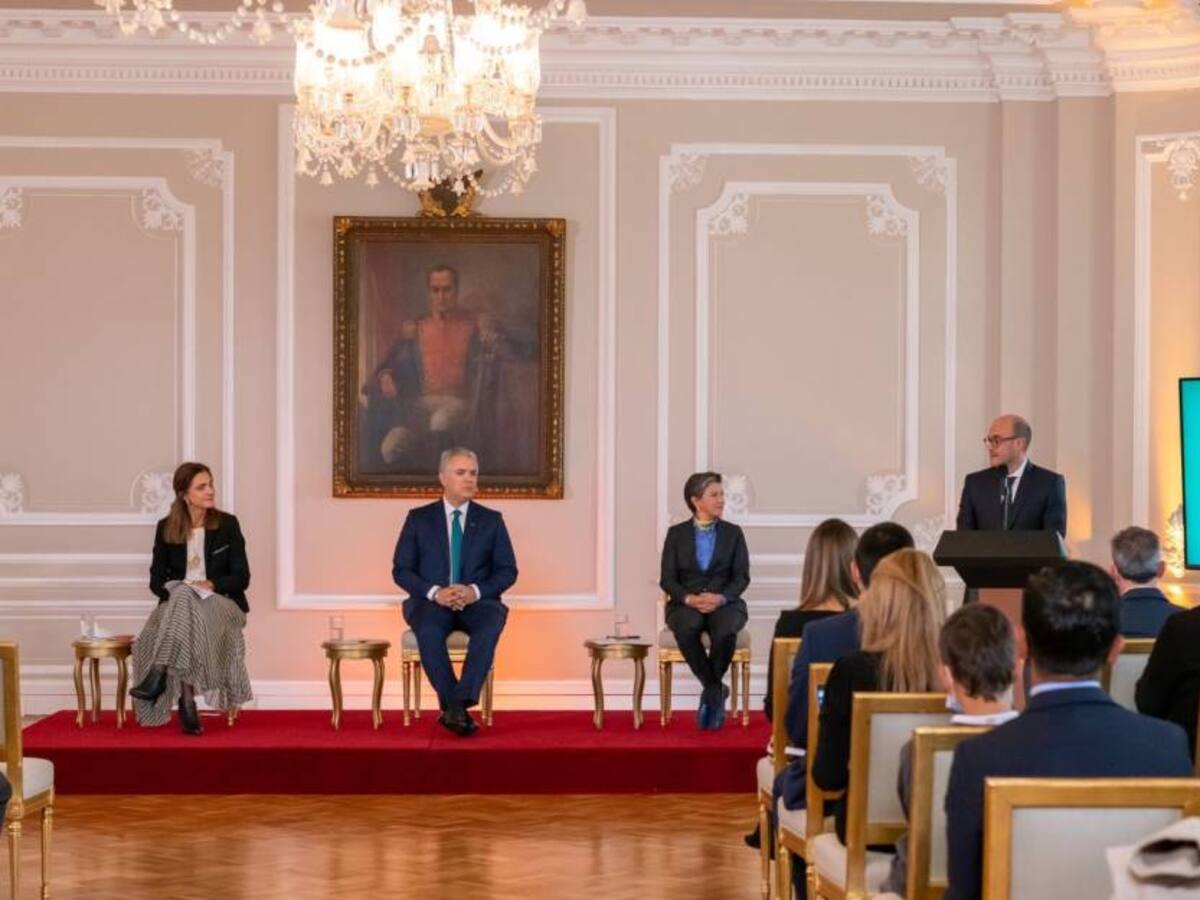 Gobierno firmó contrato del proyecto Accesos Norte 2 y de la ALO Sur en Bogotá