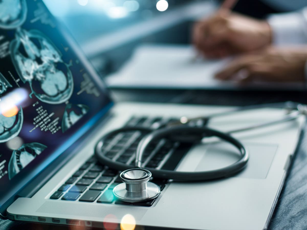 ¿Cuál es el test de los 7 minutos? Así ayuda a la detección del Alzheimer