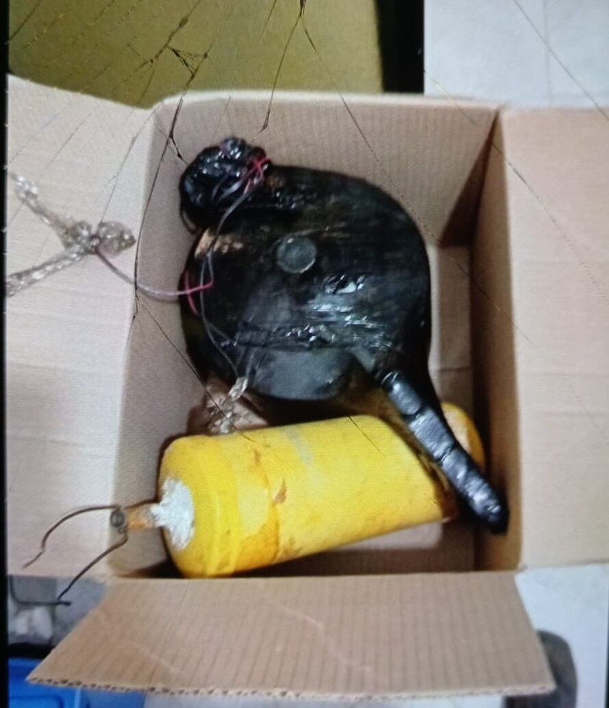 Explosivo incautado en Amalfi- foto @AndresJRendonC