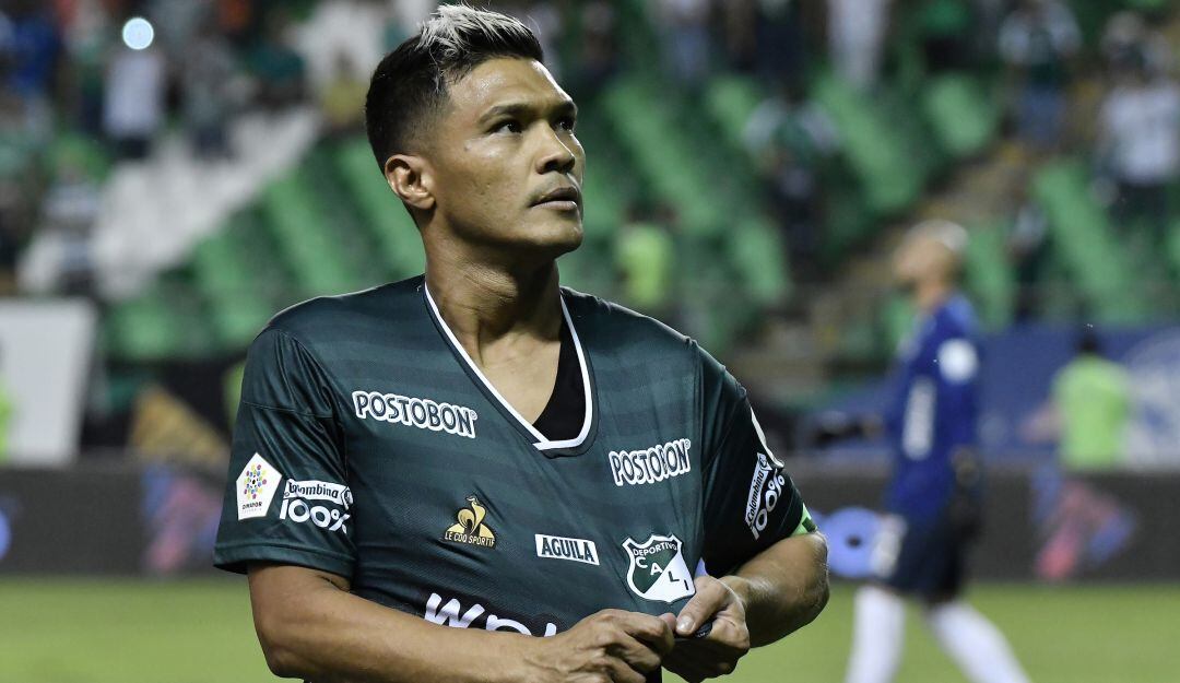 Teófilo Gutiérrez festeja su gol desde el punto penal ante el América.