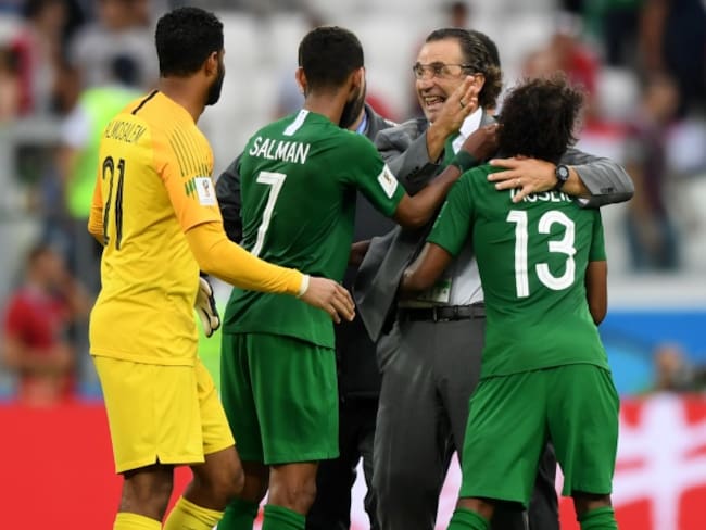Arabia se despide del Mundial con una victoria en el último minuto