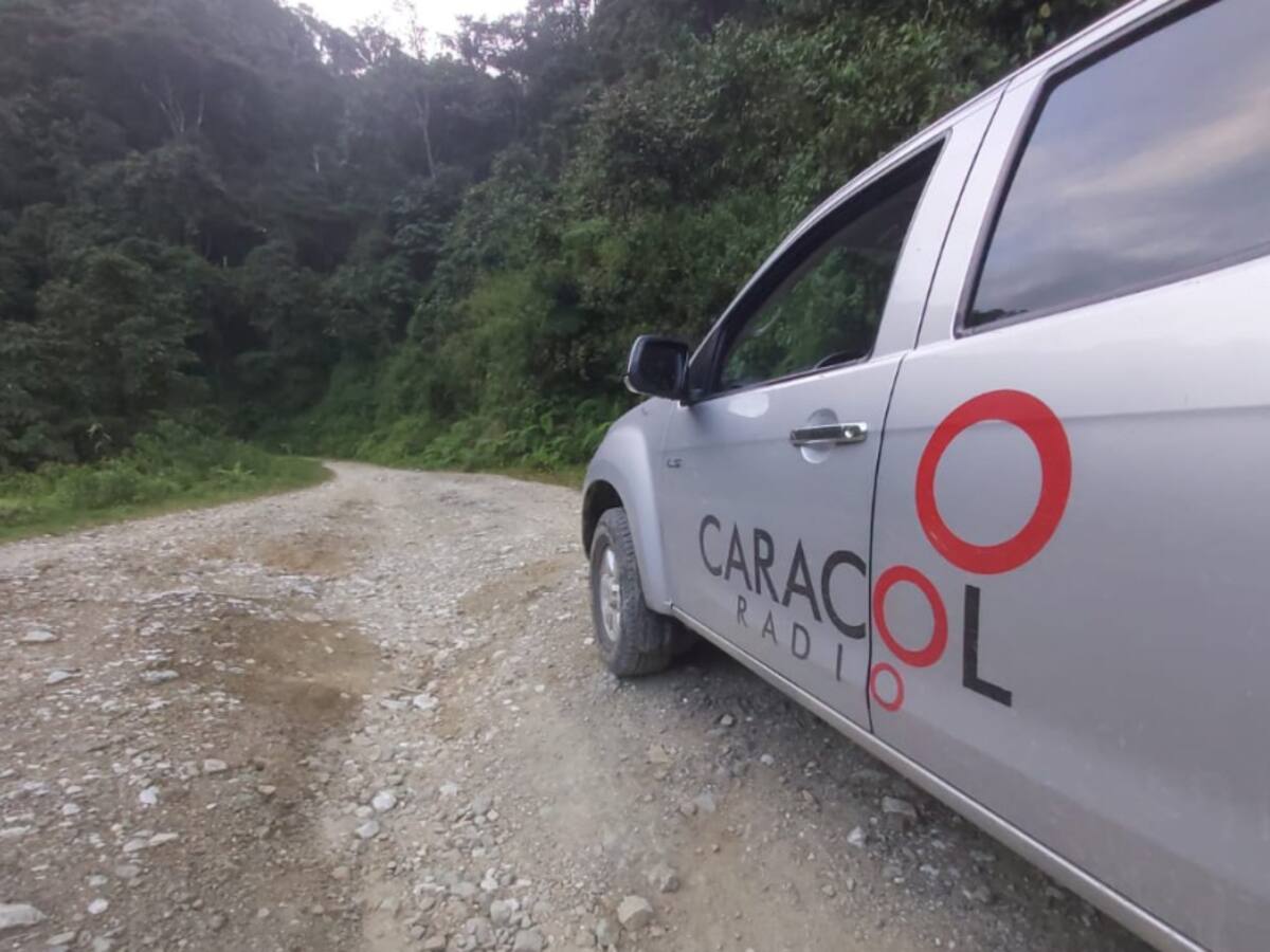 Por trochas, con señal 4G, transportan vacunas COVID-19 en Planadas