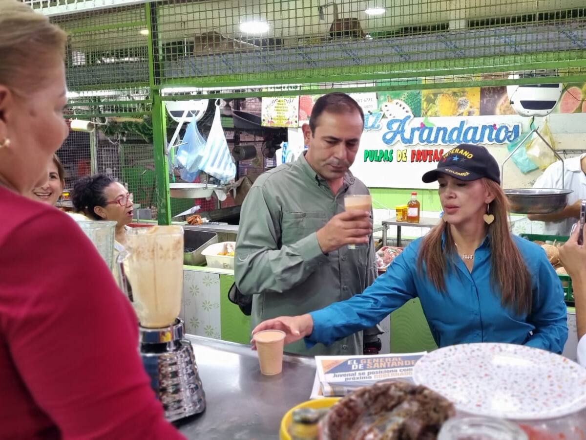 Crónica: En la plaza de mercado de San Francisco con el general (r) Juvenal Díaz