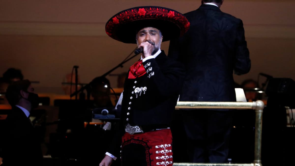 El reto era no hacer una imitación de Vicente Fernández: Jaime Camil, actor mexicano